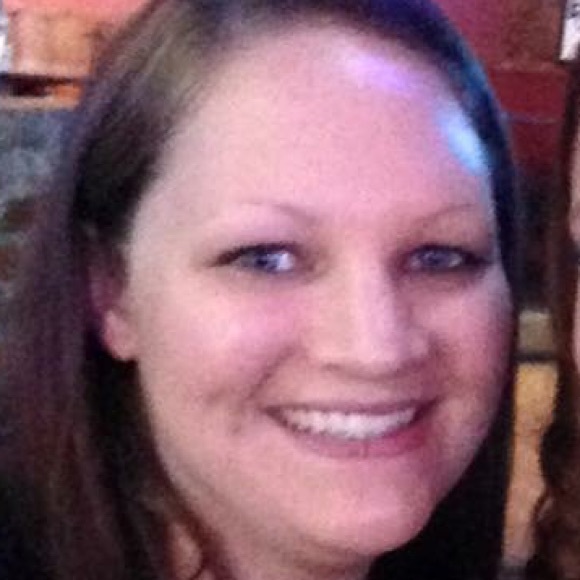 Meet your Posher, Leslie - Picture 1 of 1